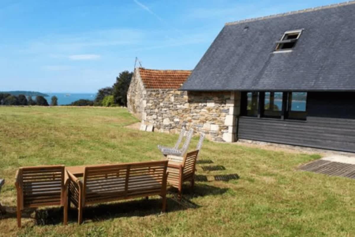 Large Farmhouse With Garden And Sea View For 8 People Locquenole Экстерьер фото